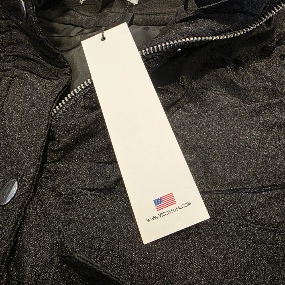 Vigoss Cropped Puffer Hooded Jacket Black Size Large NWT!